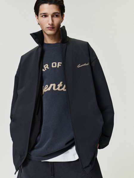 Футболка FEAR OF GOD ESSENTIALS Футболка FEAR OF GOD ESSENTIALS