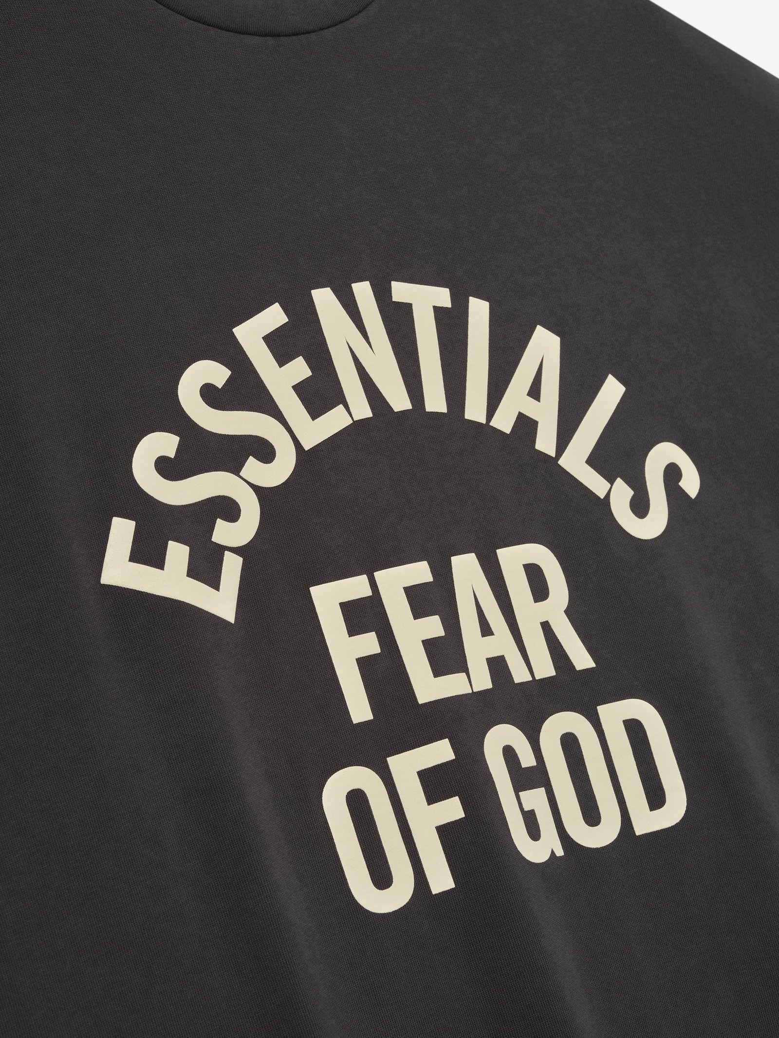 Футболка FEAR OF GOD ESSENTIALS - Фото 2 Футболка FEAR OF GOD ESSENTIALS - Фото 2