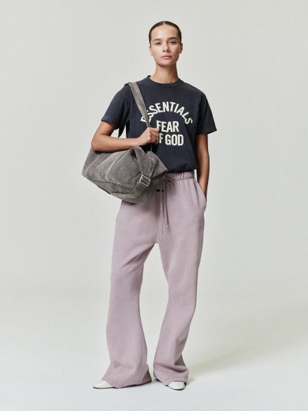 Футболка FEAR OF GOD ESSENTIALS Футболка FEAR OF GOD ESSENTIALS