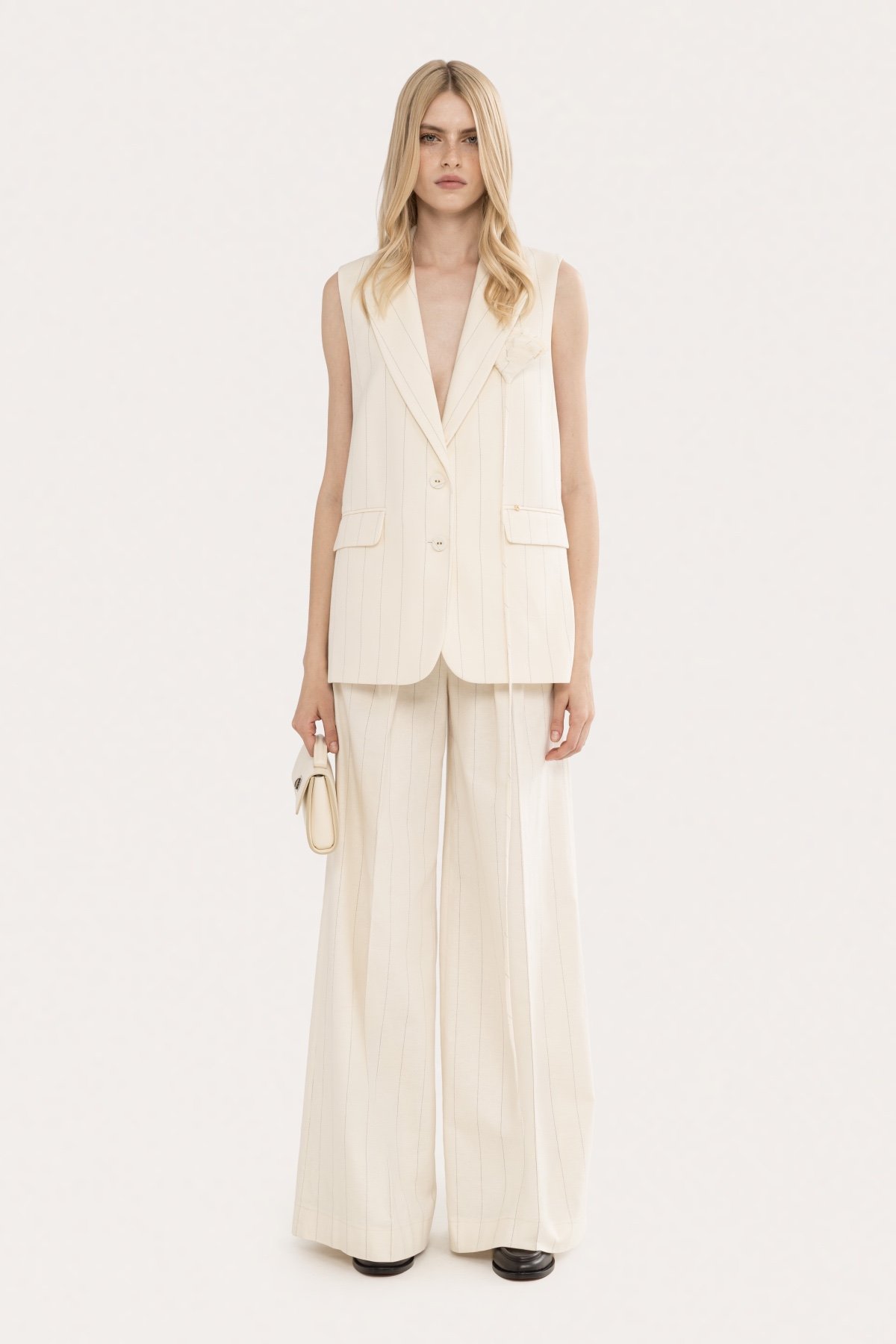 Костюм NISSA - Фото 1 Костюм NISSA - Фото 1